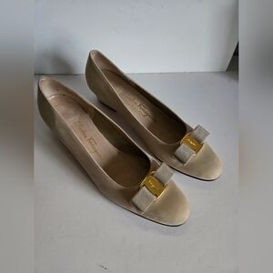 Salvatore Ferragamo Cream Flats with Bow